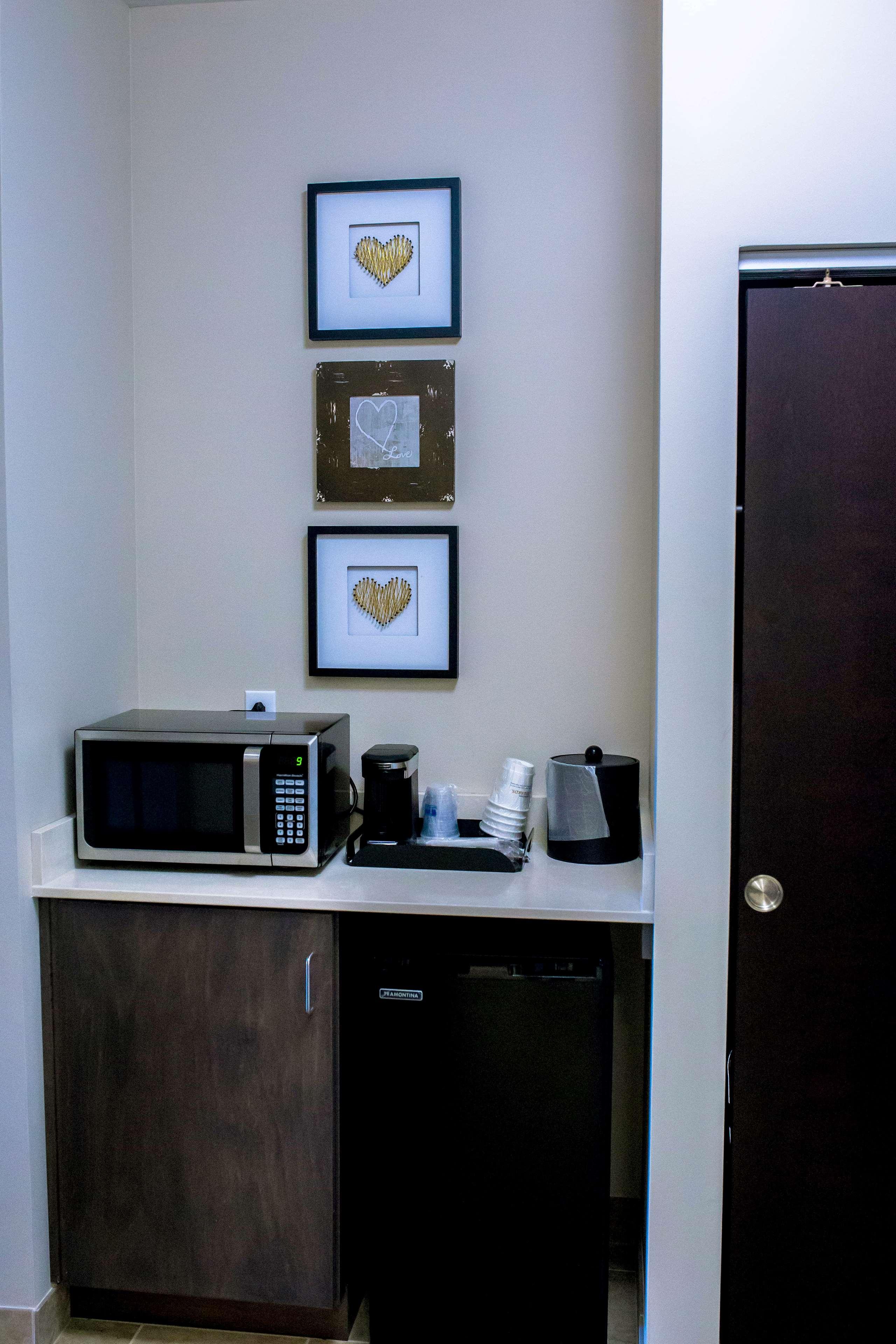 Best Western Plus Hobby Airport Inn And Suites Houston Buitenkant foto