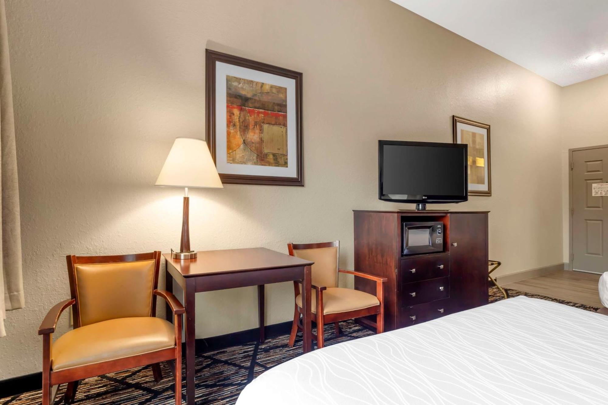 Best Western Plus Hobby Airport Inn And Suites Houston Buitenkant foto