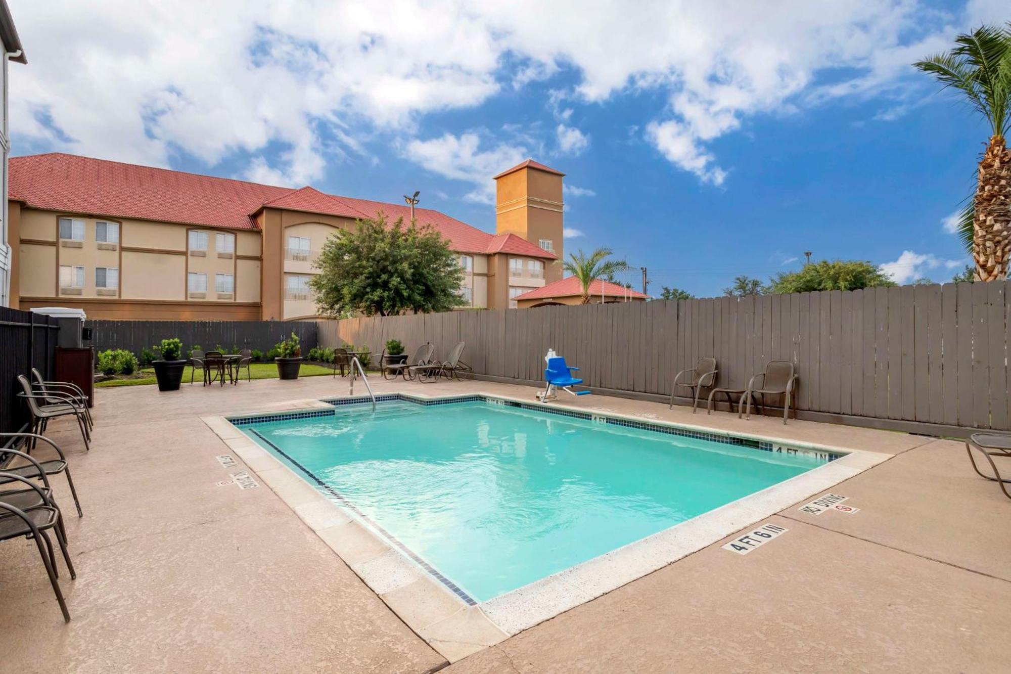 Best Western Plus Hobby Airport Inn And Suites Houston Buitenkant foto