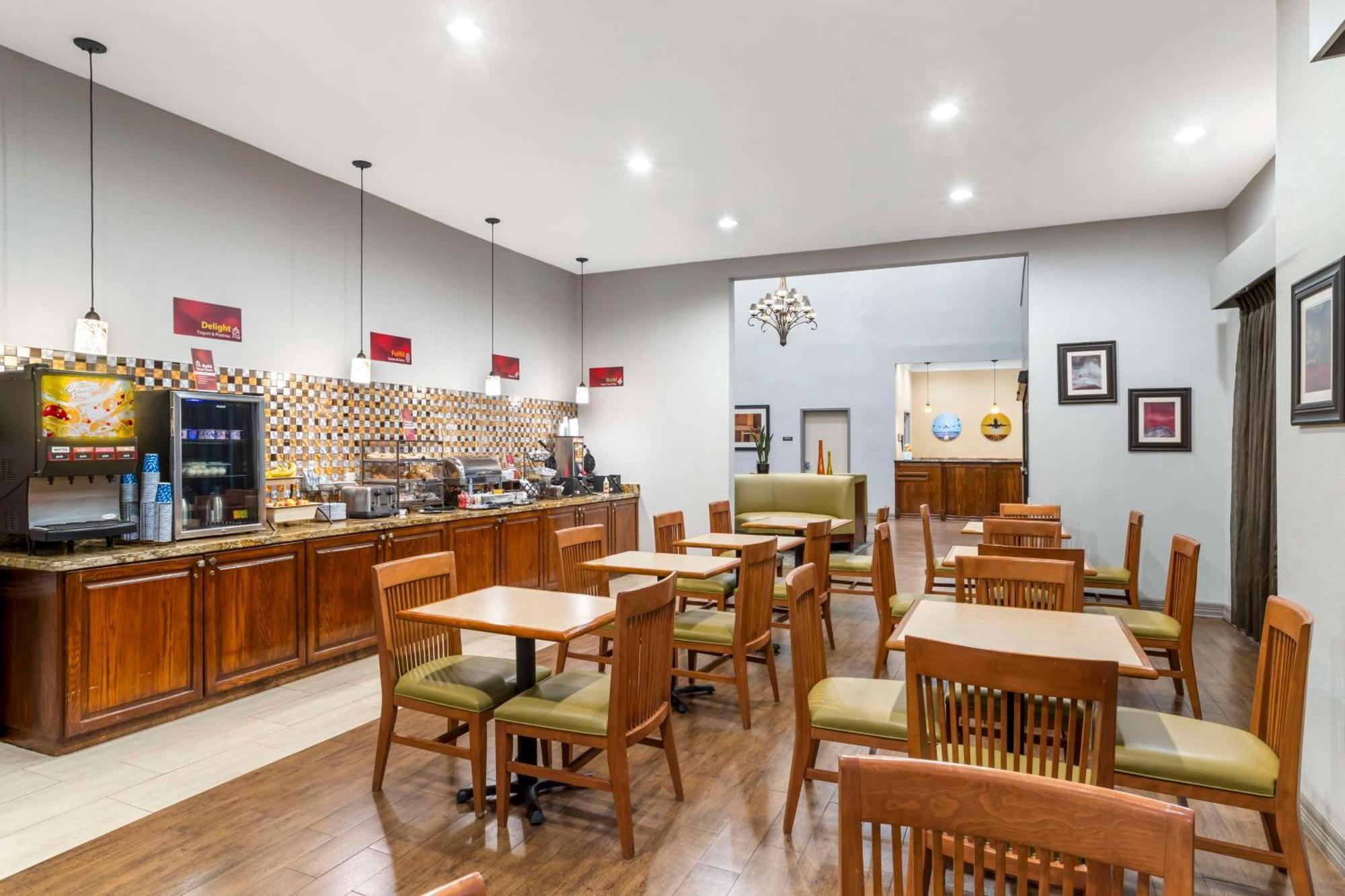 Best Western Plus Hobby Airport Inn And Suites Houston Buitenkant foto