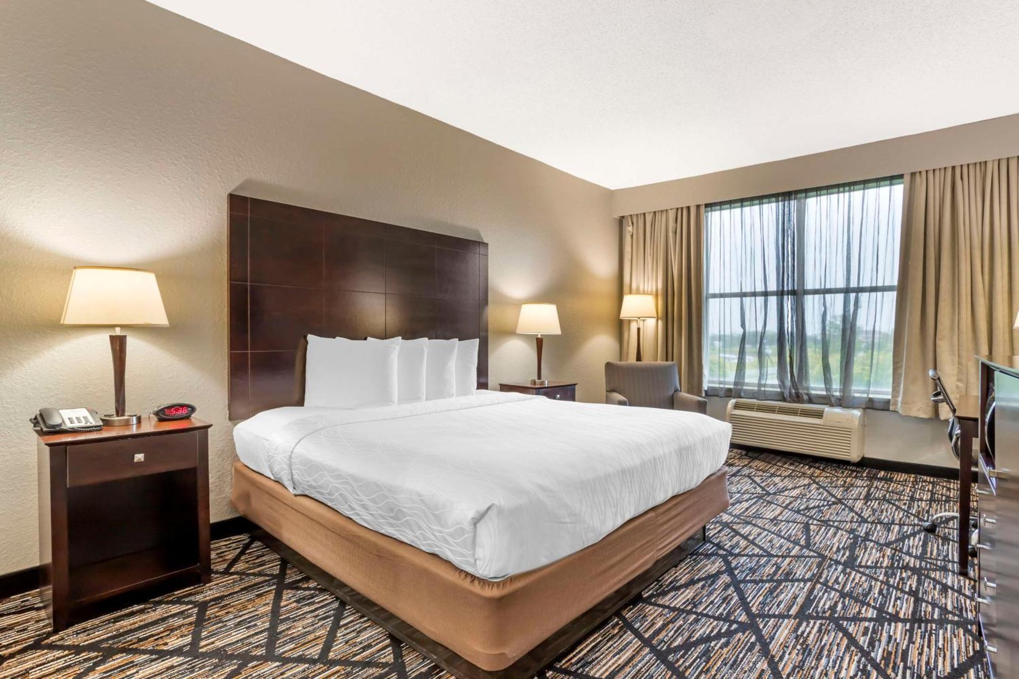 Best Western Plus Hobby Airport Inn And Suites Houston Buitenkant foto